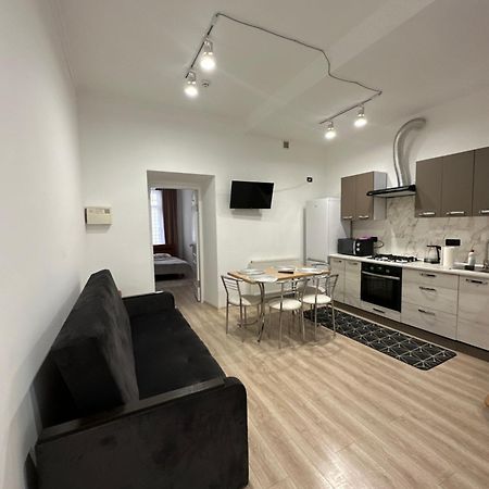 Levvv Apartment リヴィウ エクステリア 写真
